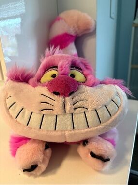 2010 Disney Store Exclusive Cheshire Cat Plush
